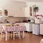 Hermosa Apartment